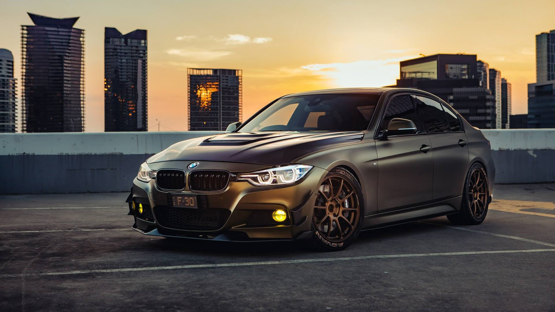 赛道上的猎鹰,F1年度争冠战中的最后一圈绝杀