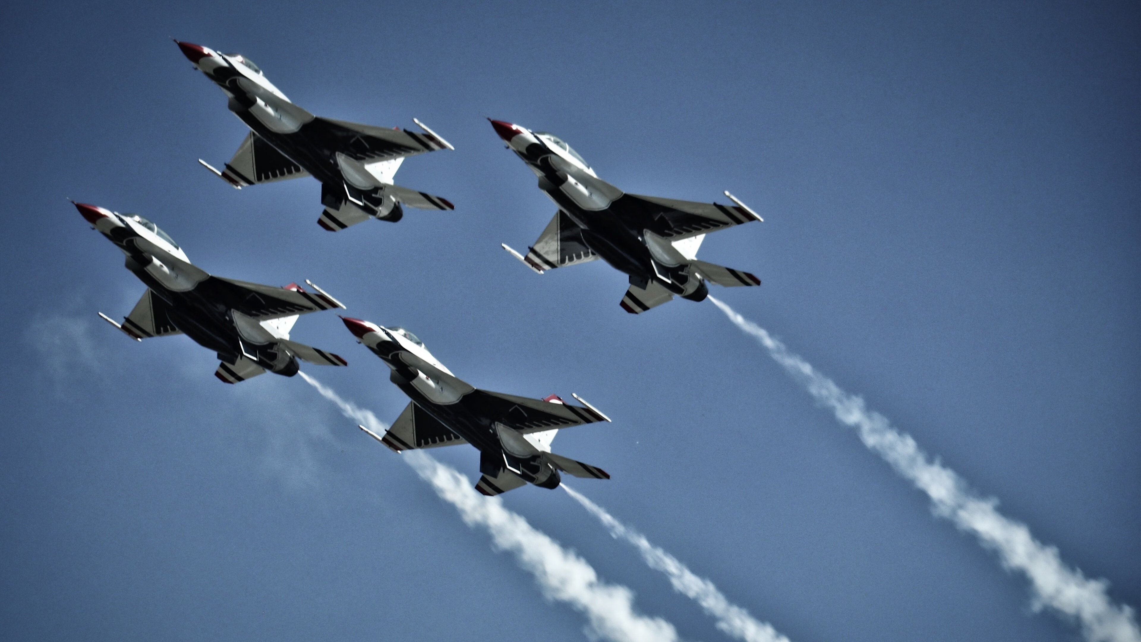 开云体育官网-平行宇宙的馈赠，库里跨越时空助快船绝杀篮网