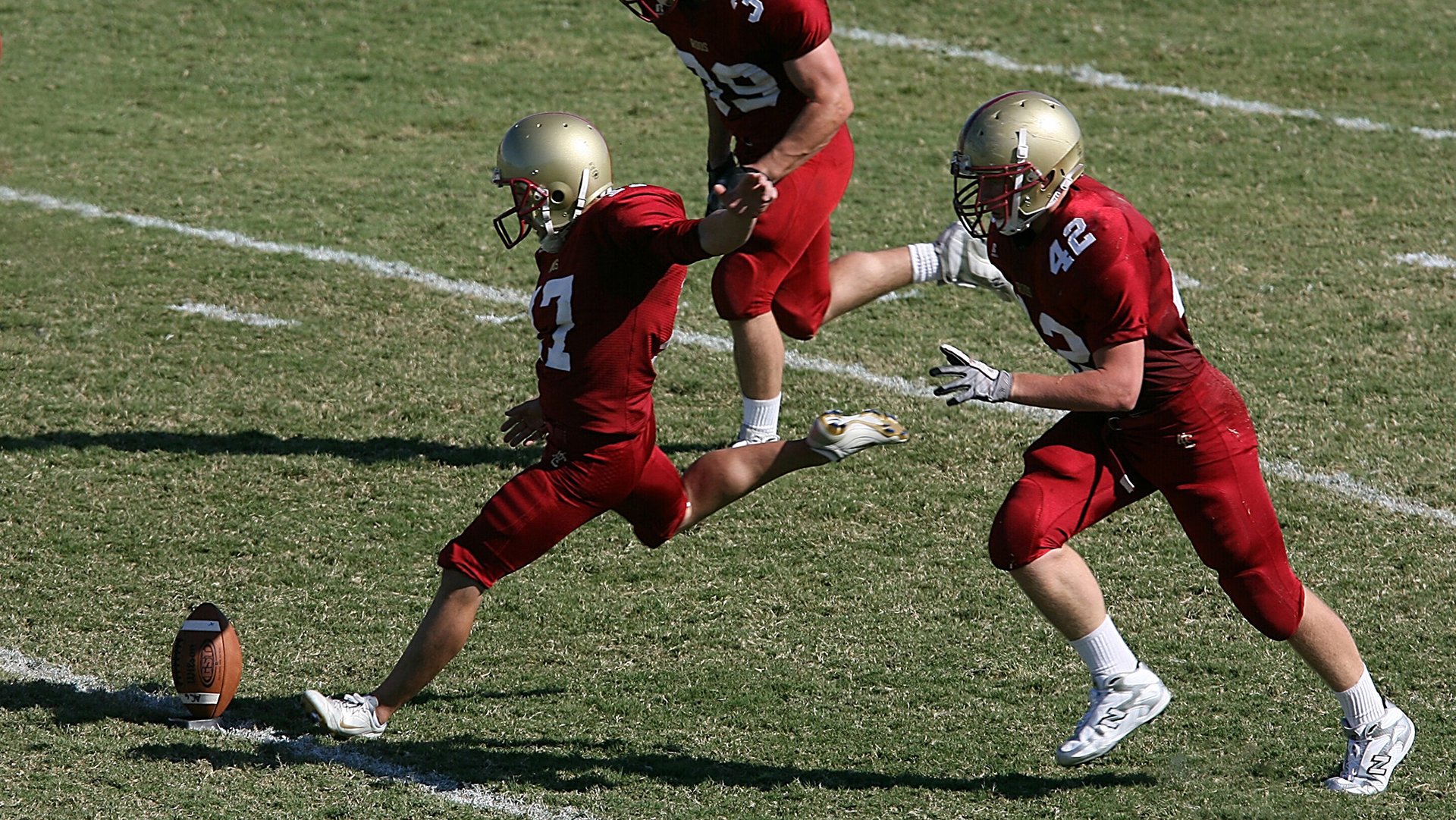 世界在等史诗，他只给结局