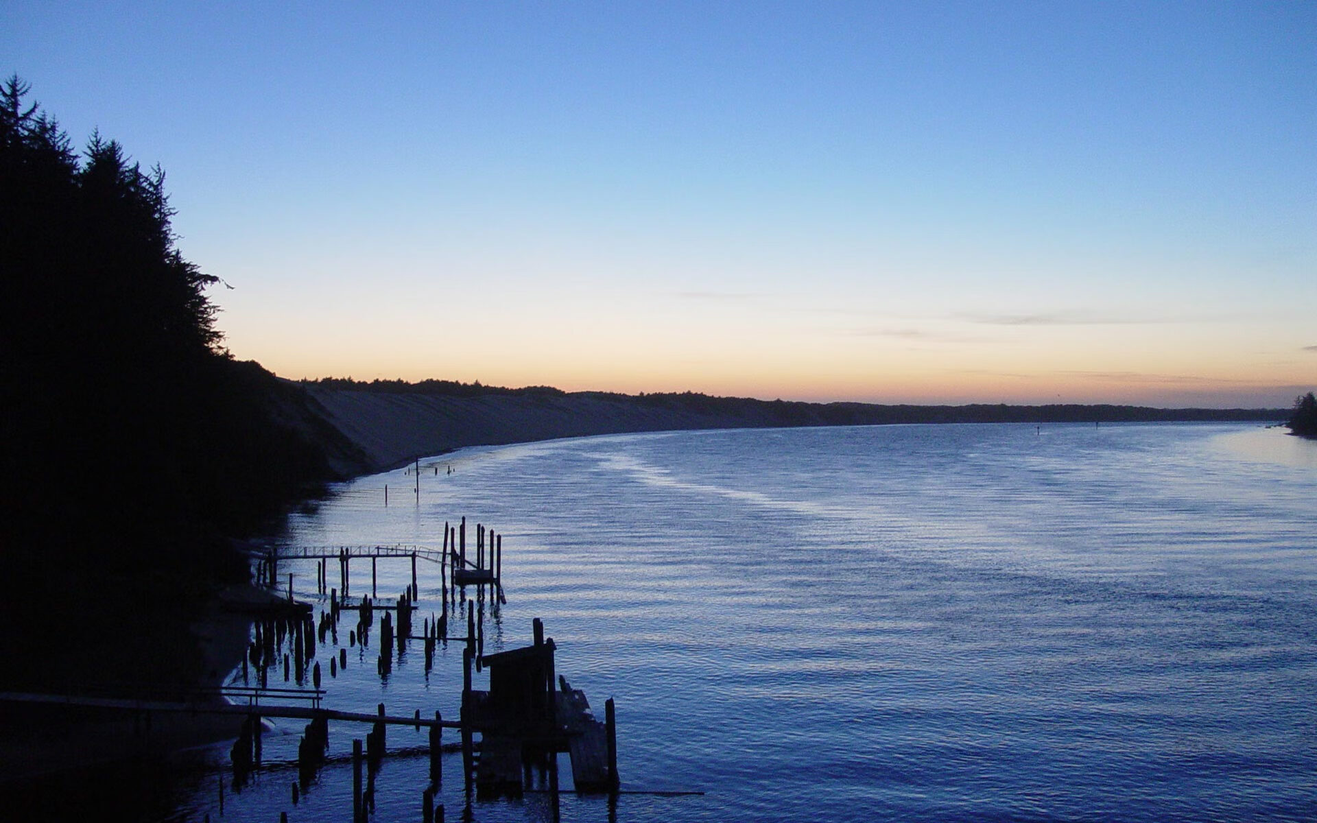 当悬念从球馆顶部开始消散