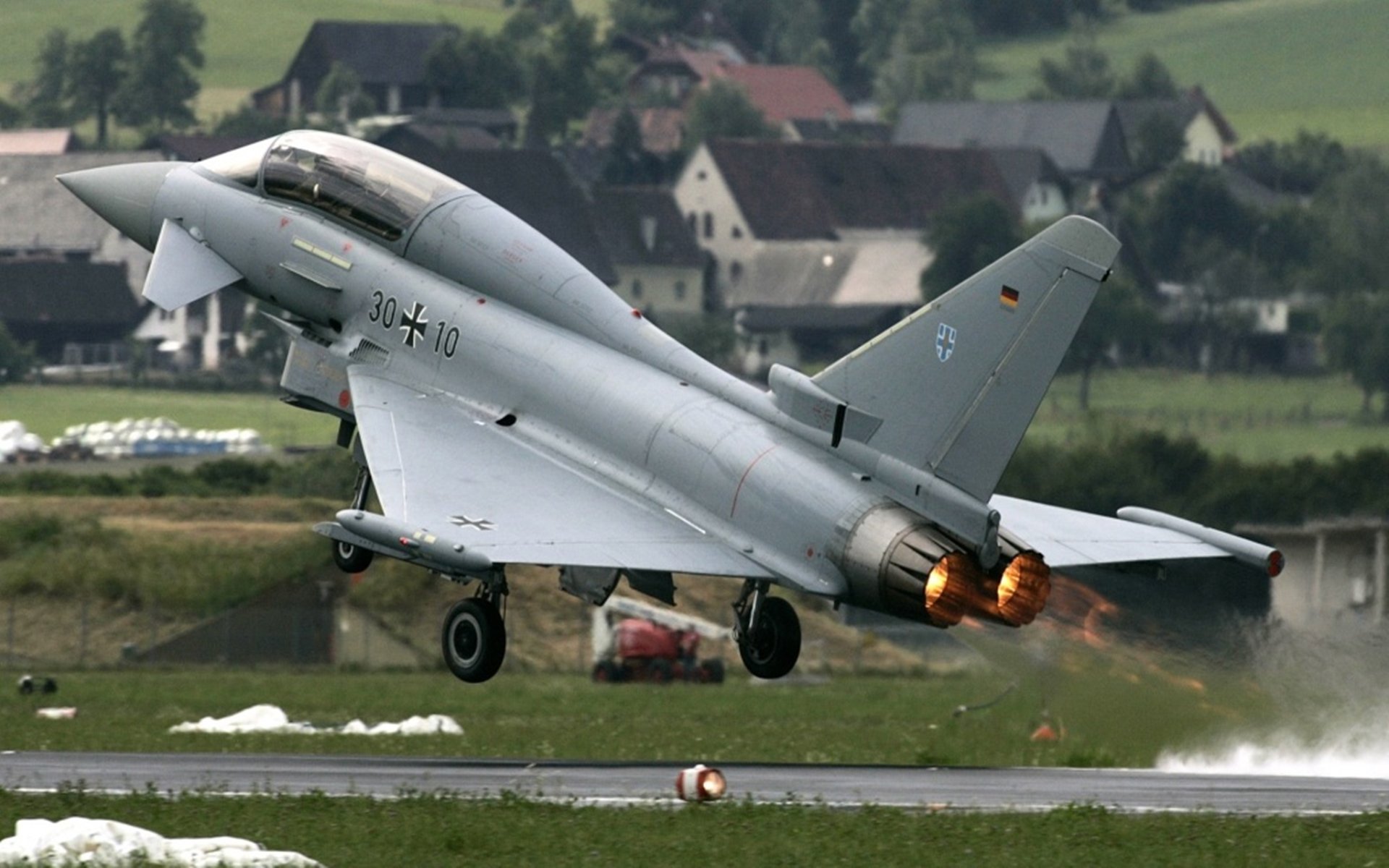 开云体育在线-唯一性的黄昏，当拜仁签下法国新星，特奥已在米兰德比完成终极进化